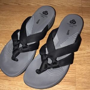 Cloud steppers by Clark’s flip flops !!